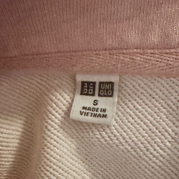 Uniqlo Half Zip Sweatshirt - Picture 4 of 5